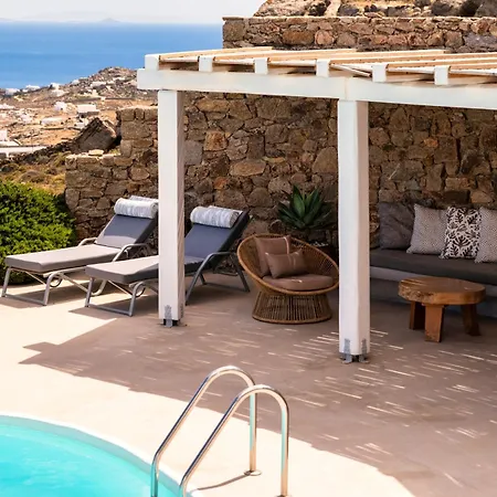 فيلة Velanos Plintri